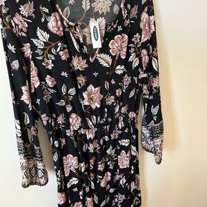 Old Navy Black Floral Long-Sleeve V-Neck Dress with Tan and White Accents